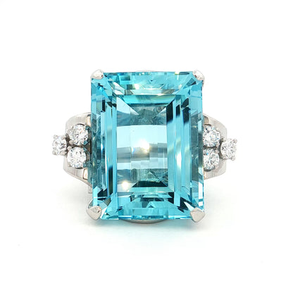 44.58 Vintage Mid-Century Aquamarine Cocktail Ring Platinum