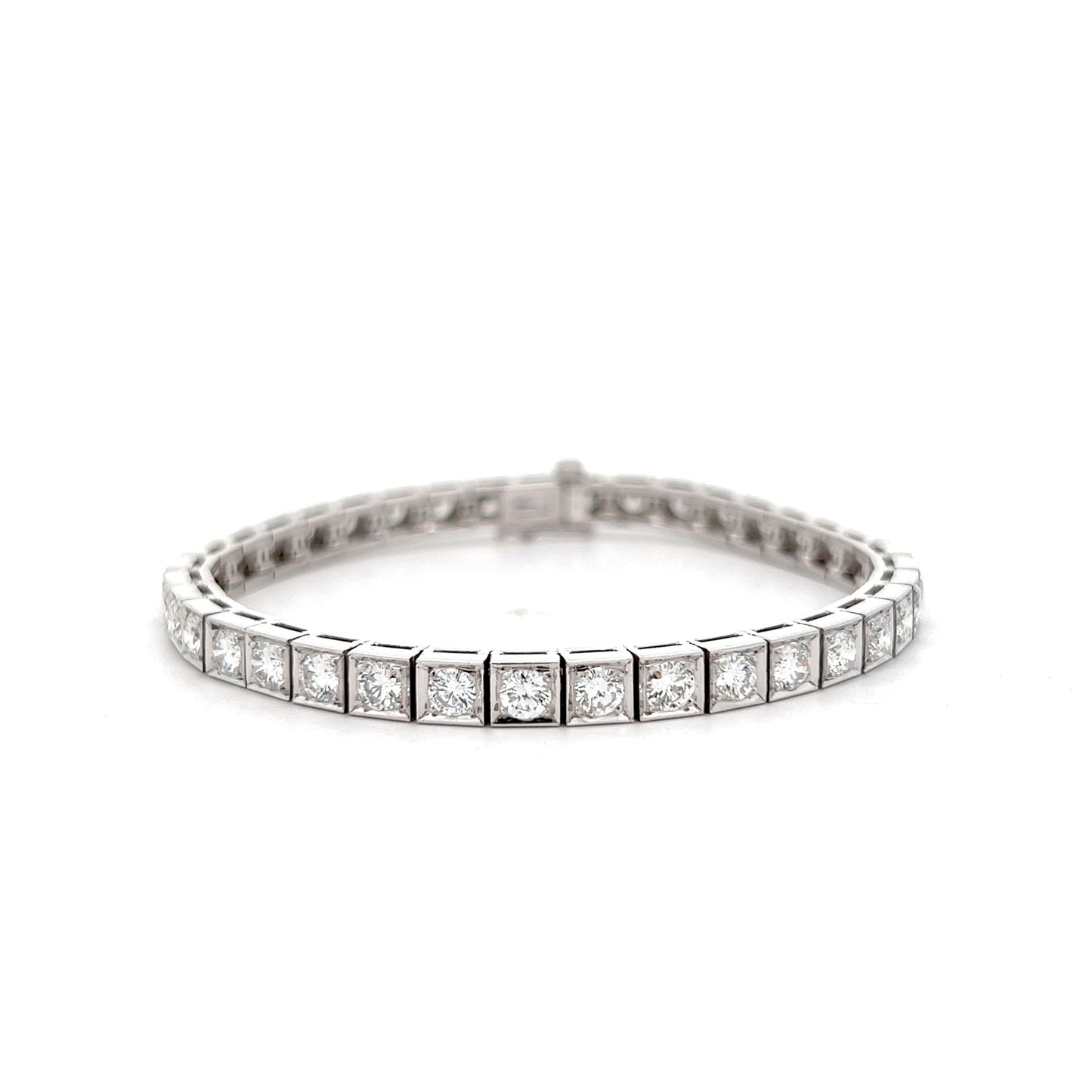 5.92 Round Brilliant Diamond Tennis Bracelet in 18k