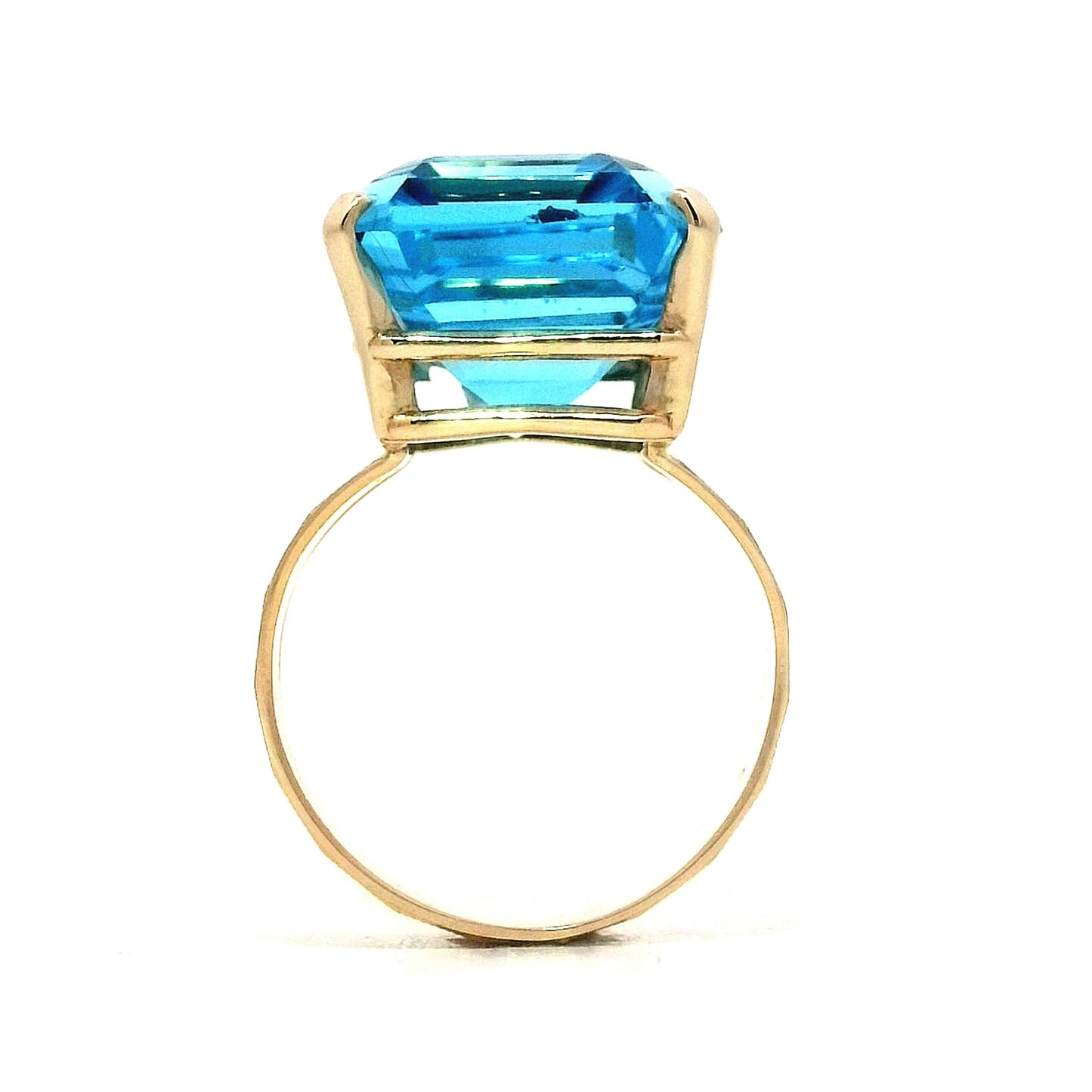 20.45 Blue Topaz Cocktail Ring in 14k Yellow Gold