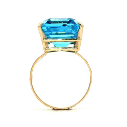 20.45 Blue Topaz Cocktail Ring in 14k Yellow Gold