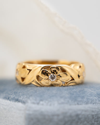 .25 Antique Art Nouveau Inspired Floral Wedding Band