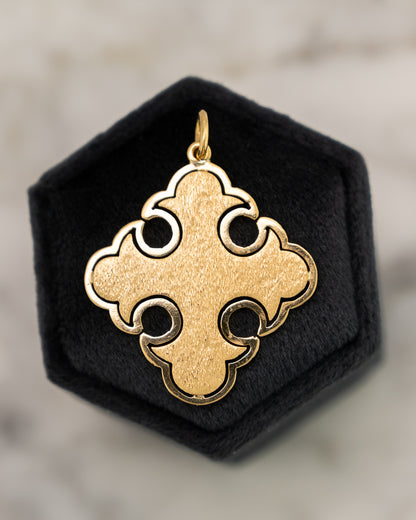 Vintage Maltese Cross Pendant in 18k Yellow Gold