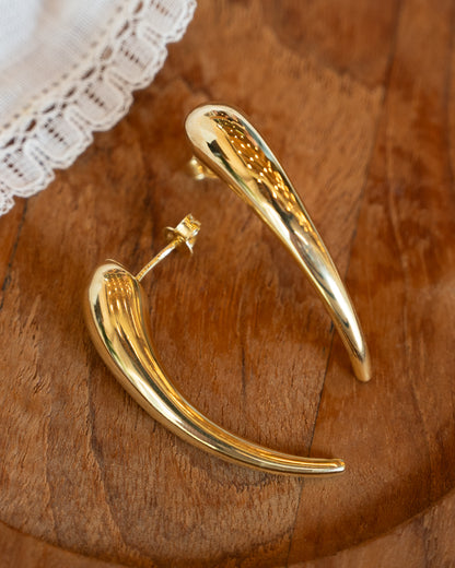 Puffy Claw Shaped Drop Earrings in 14k Yellow Gold
