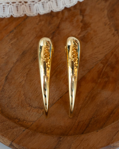 Puffy Claw Shaped Drop Earrings in 14k Yellow Gold