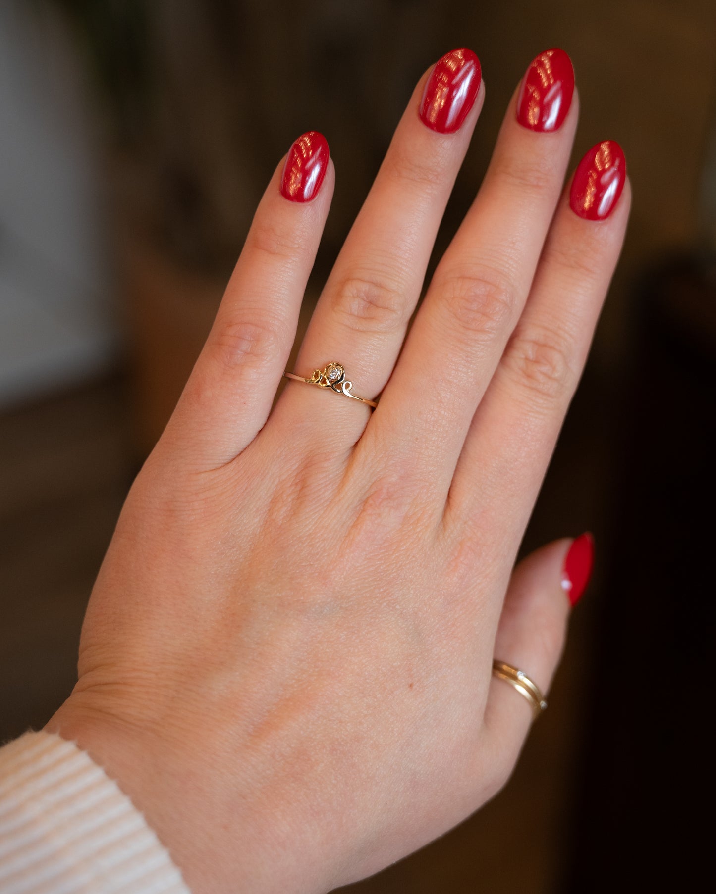 .04 Diamond Contour Wedding Band in 14k