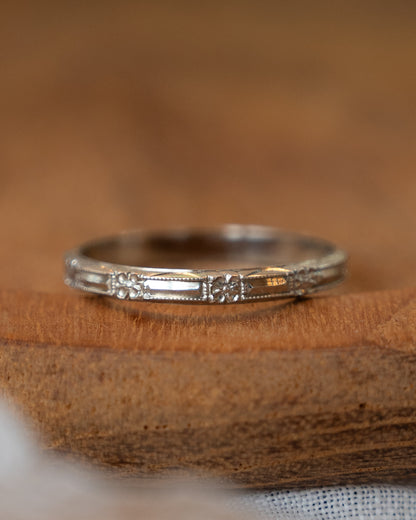 Vintage Belais Brothers Orange Blossom Band in 18k