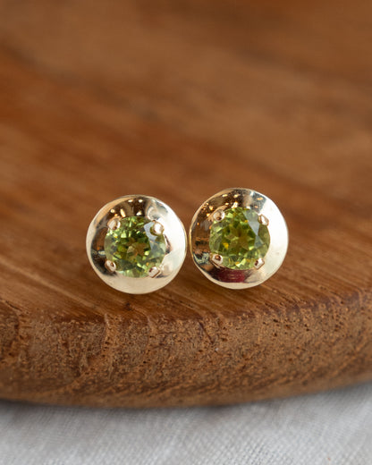 1.08 Round Peridot Stud Earrings in 14k Yellow Gold