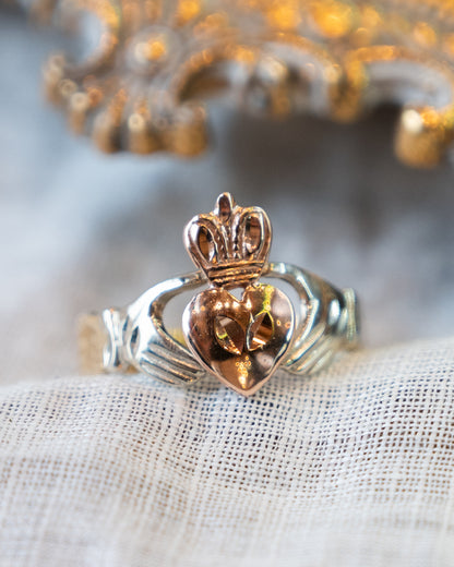 Tri-Tone Irish Claddagh Ring in 14k Gold