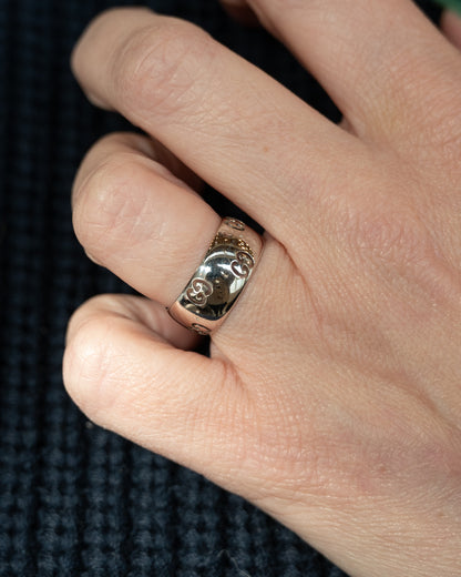 Gucci Icon 8mm Engraved Ring in 18k White Gold