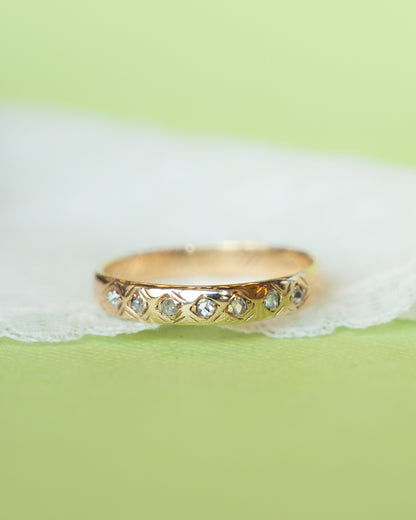 .98 Vintage Retro Diamond Band in 14k Yellow Gold