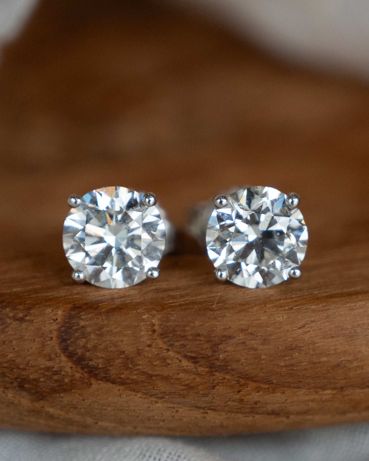 3 Carat Round Diamond Stud Earrings in 18k White Gold