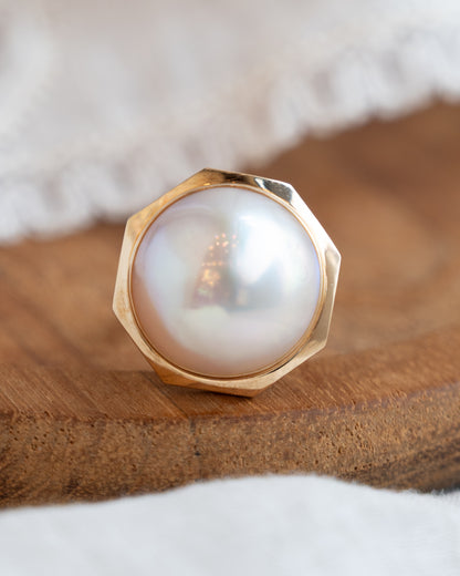 Mabe Pearl Cocktail Ring in 18k Yellow Gold