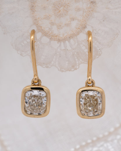 3.52 Cushion Diamond Drop Earrings 18k Yellow Gold