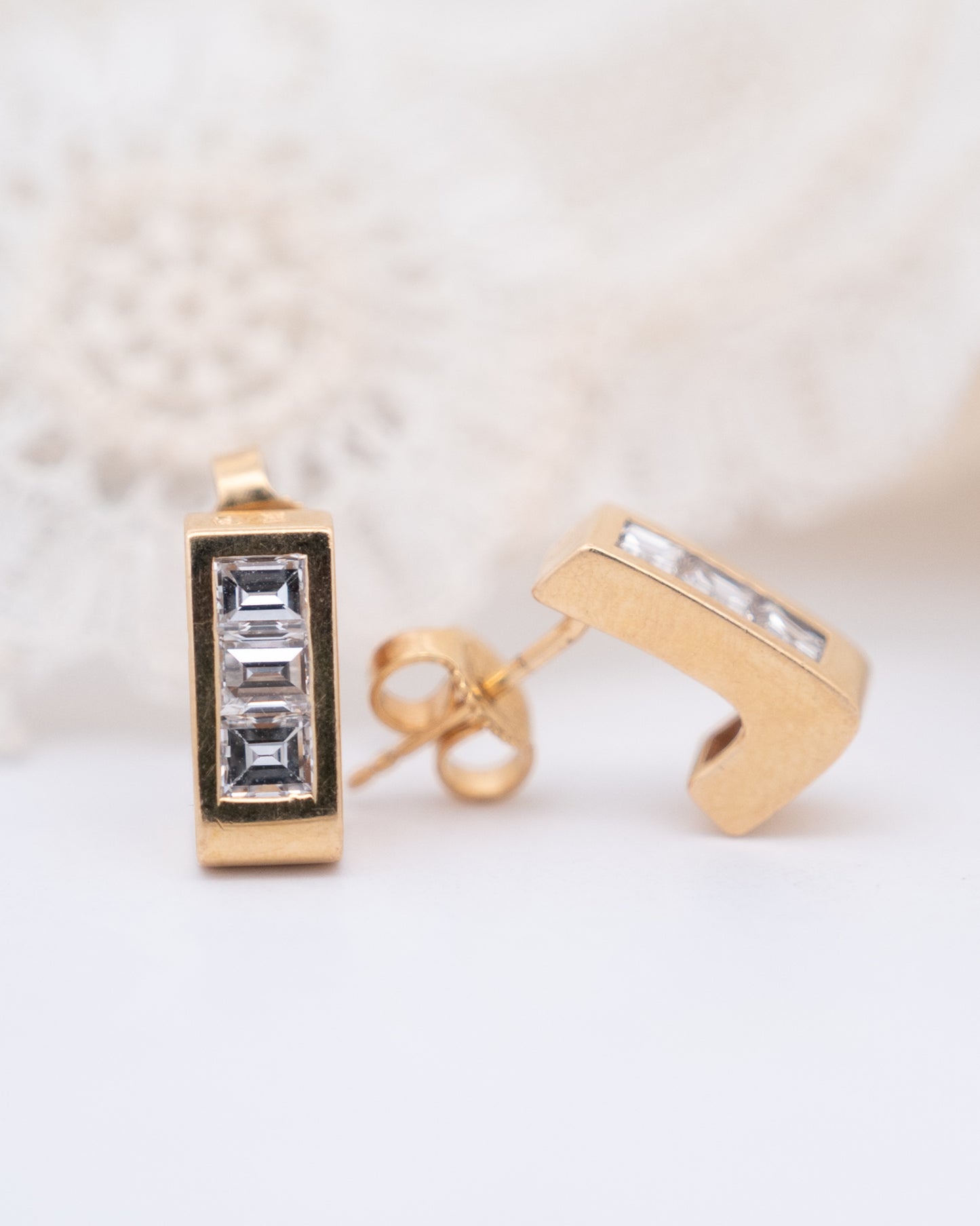 .90 J Hoop Diamond Stud Earrings in 18k Yellow Gold