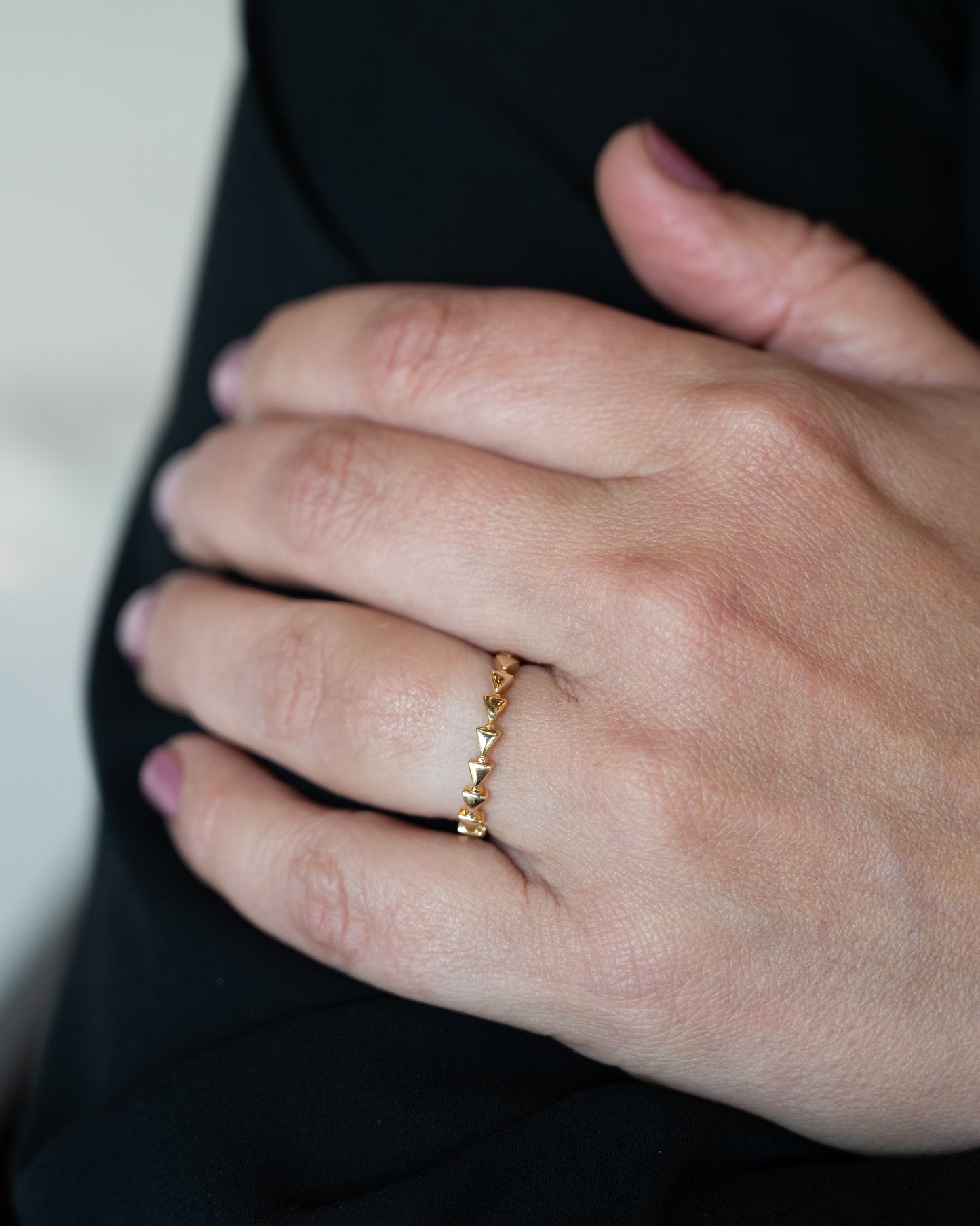 Triangle Station Wedding Band in 18k Yellow Gold