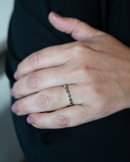 .06 Diamond Geometric Wedding Band in 18k