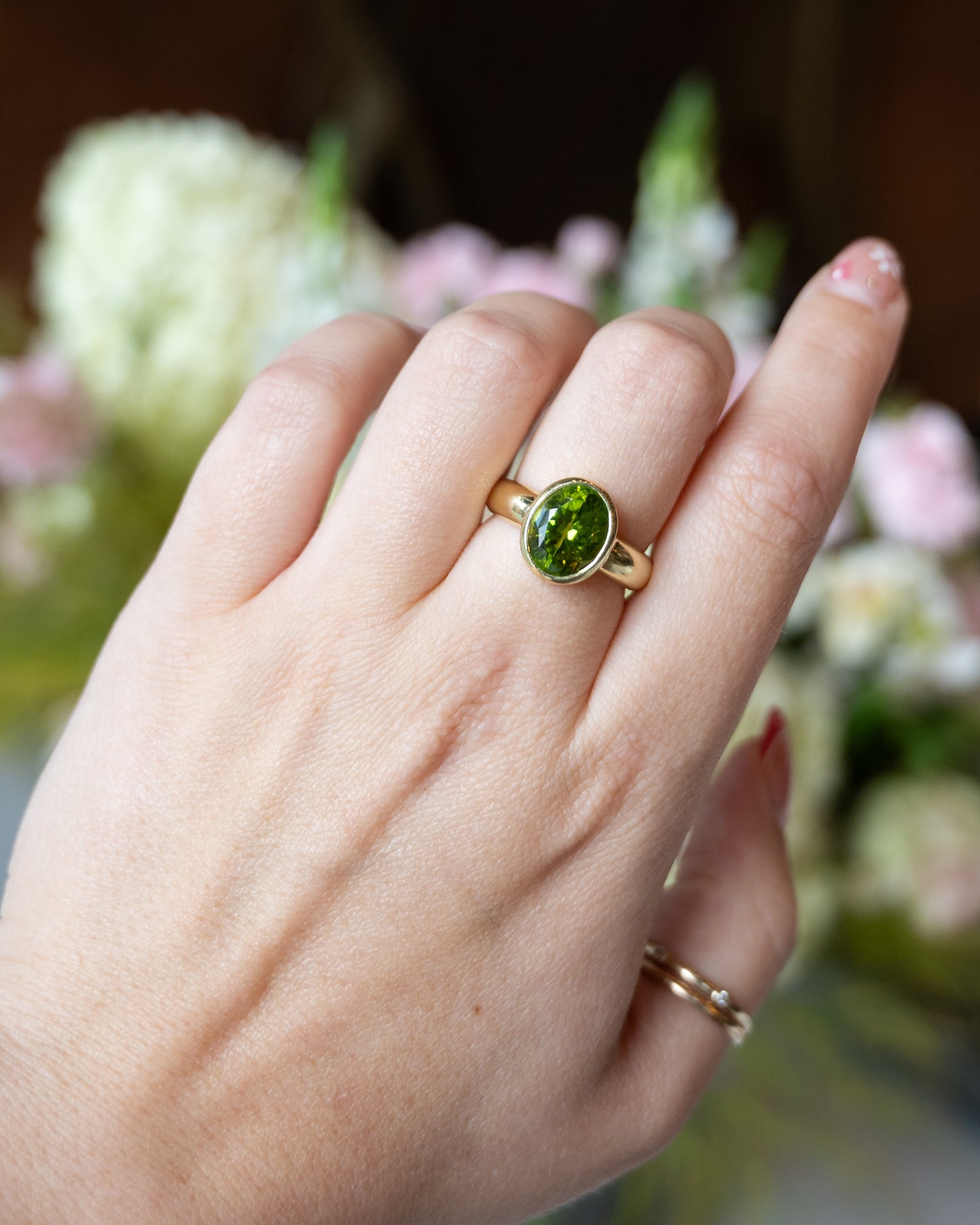 4 Carat Oval Peridot Cocktail Ring in 18k Yellow Gold