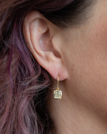 3.52 Cushion Diamond Drop Earrings 18k Yellow Gold