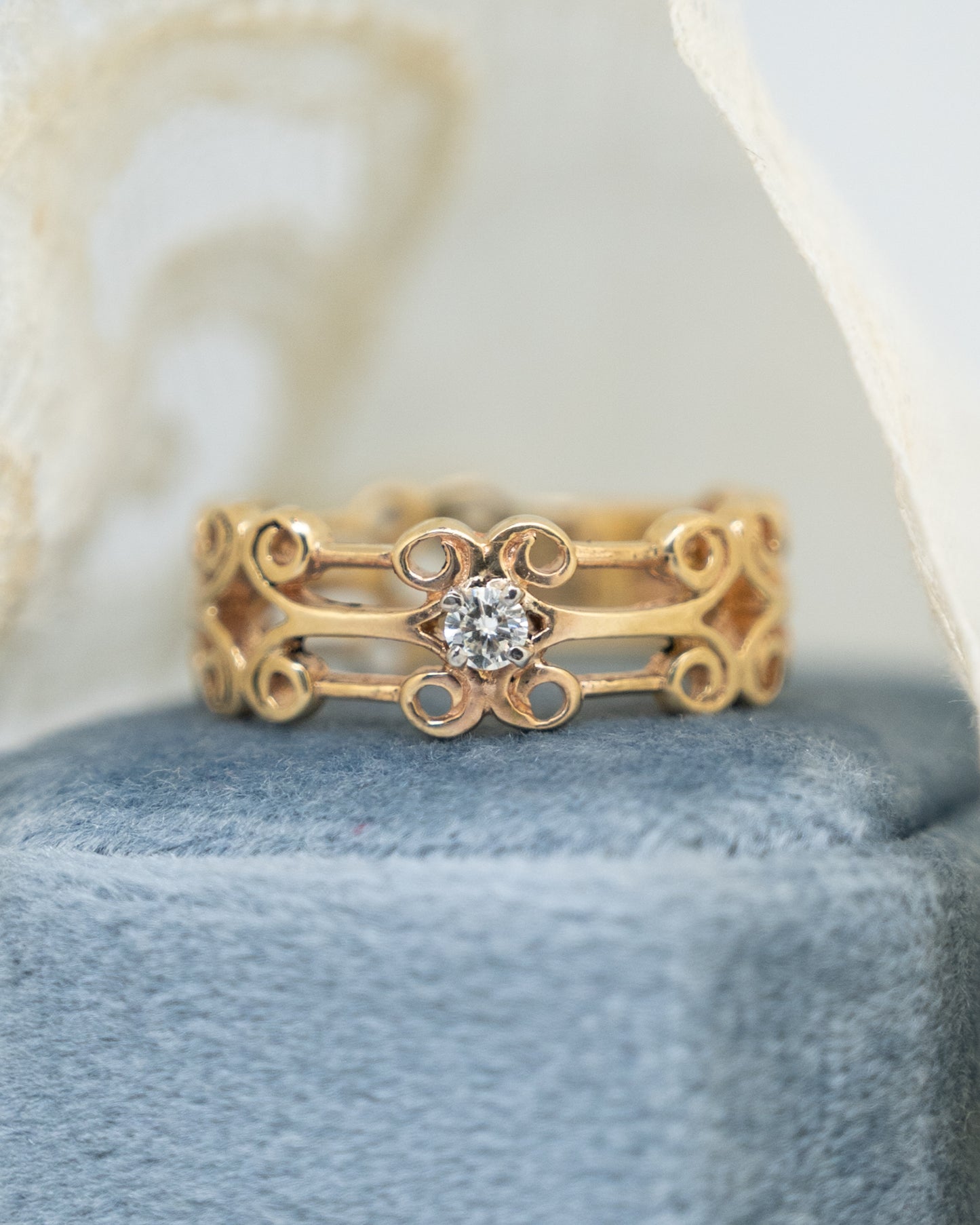 .11 Vintage Retro Right Hand Ring in 14k Yellow Gold