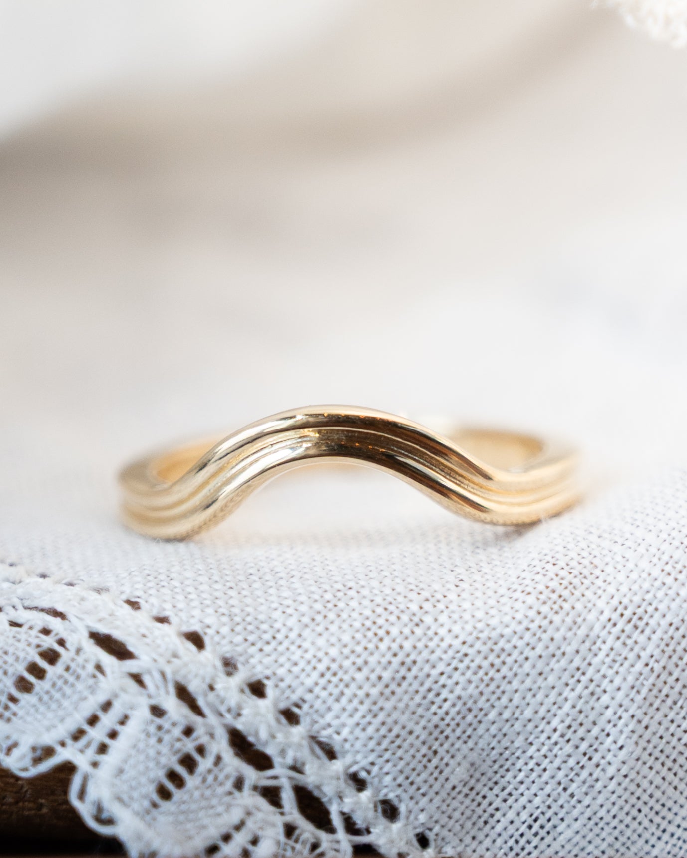 Double Ridged Contoured Wedding Band in 14k