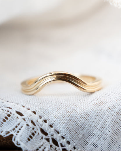 Double Ridged Contoured Wedding Band in 14k