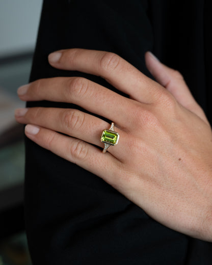2.72 Peridot & Diamond Cocktail Ring 14k Yellow Gold