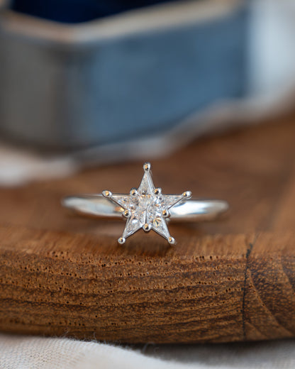.32 Kite Diamond Stacking Ring Platinum