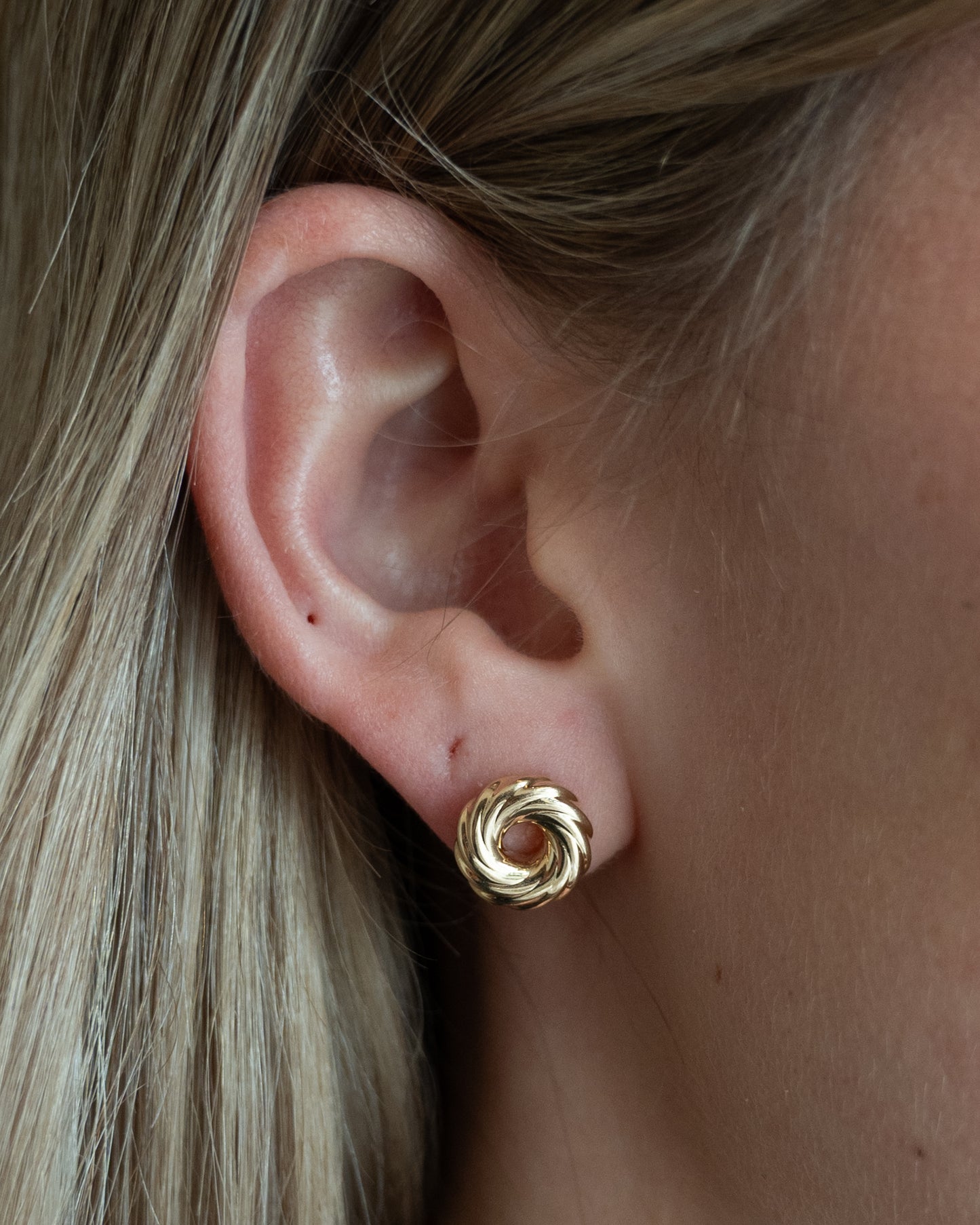Spiral Circle Stud Earrings 14k Yellow Gold