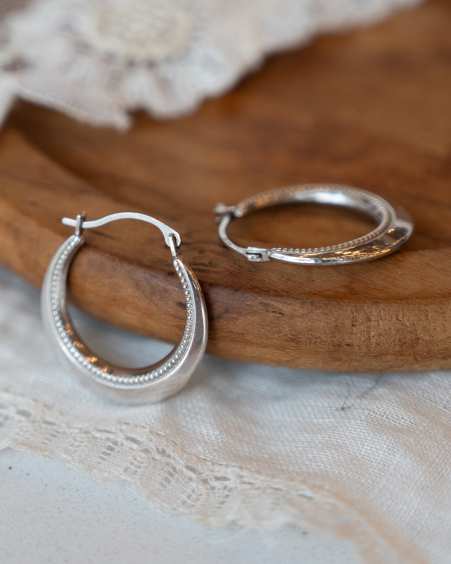 Knife Edge Hoop Earrings 10k White Gold