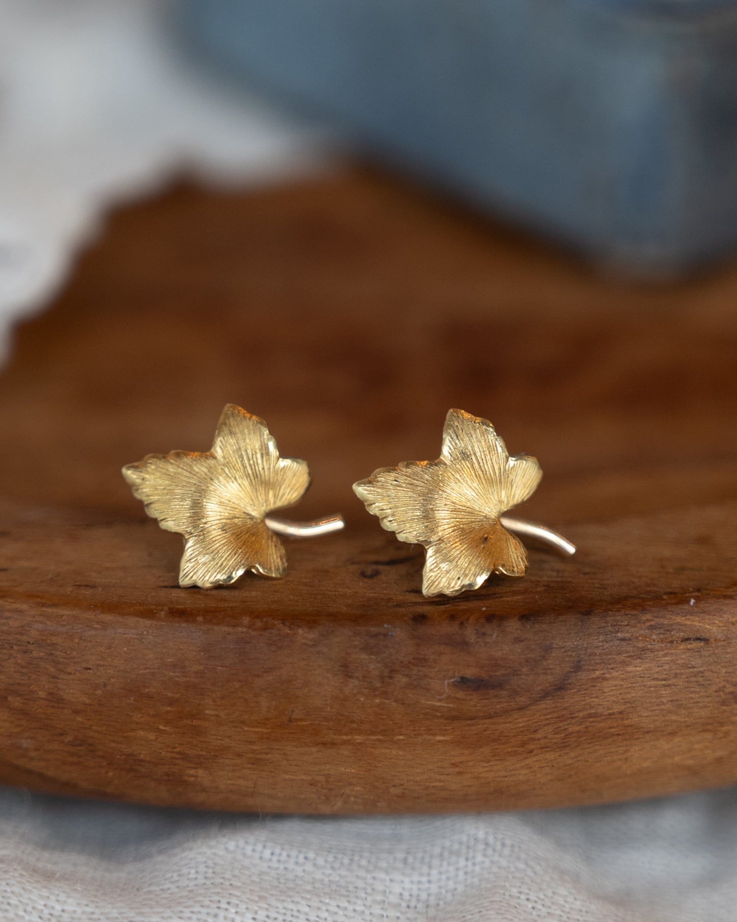 Leaf Stud Earrings 14k Yellow Gold