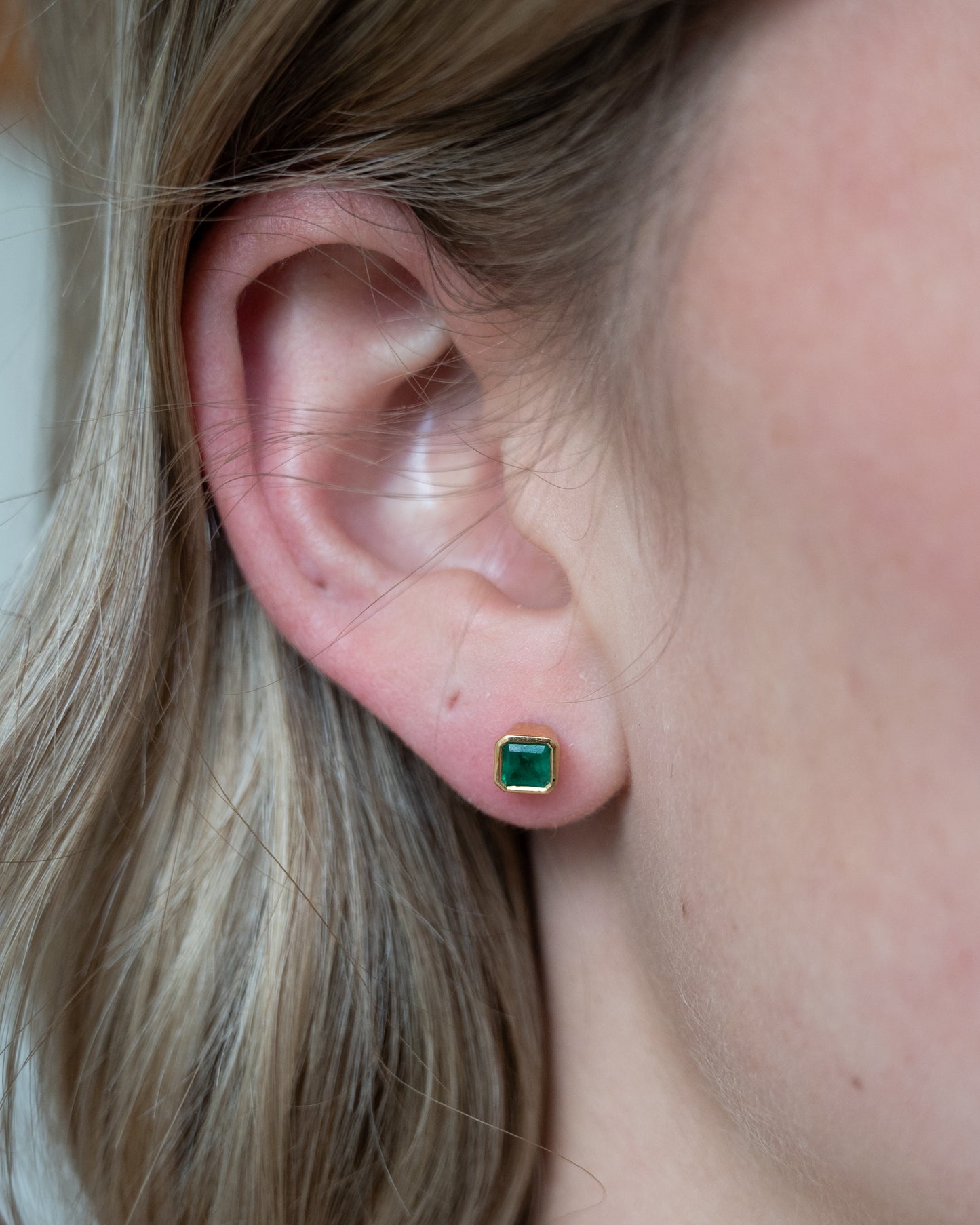 .80 Emerald Stud Earrings 18k Yellow Gold