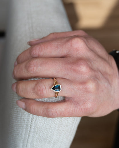 1.51 Kite Sapphire Engagement Ring 14k
