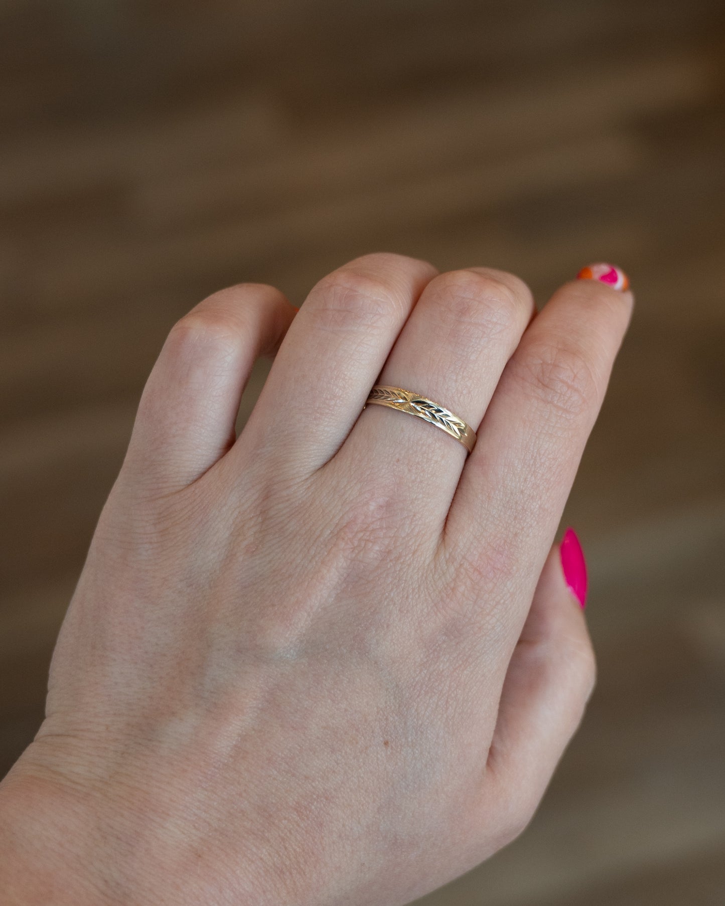 Vintage Mid-Century Engraved Men's Wedding Band 10k