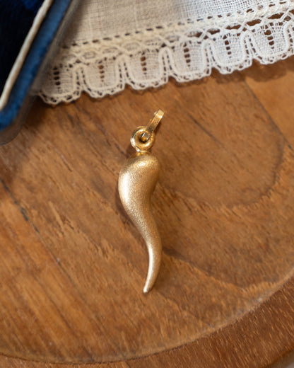 Vintage Mid-Century Cornicello Charm 18k Yellow Gold