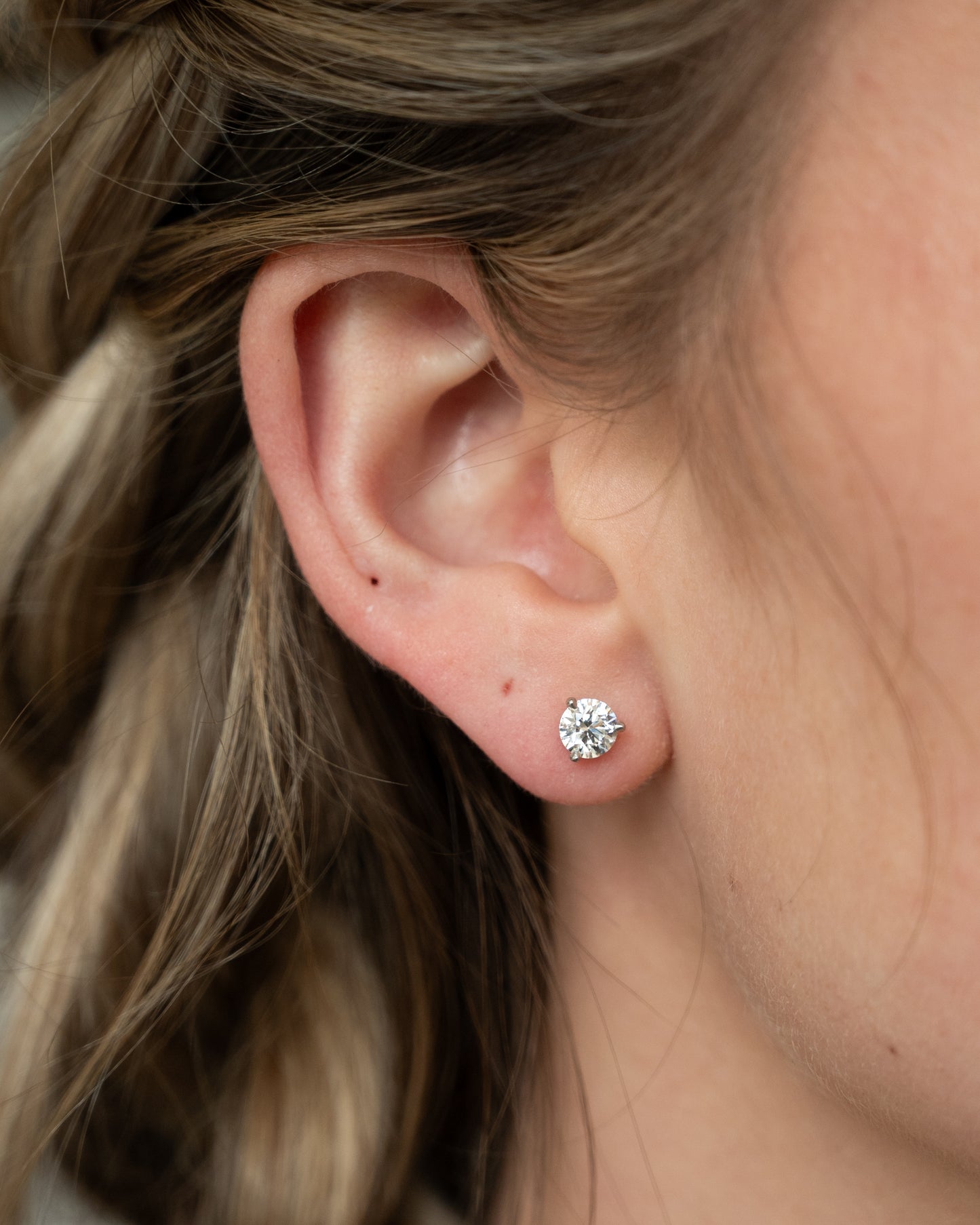 1.00 Diamond Stud Earrings Platinum