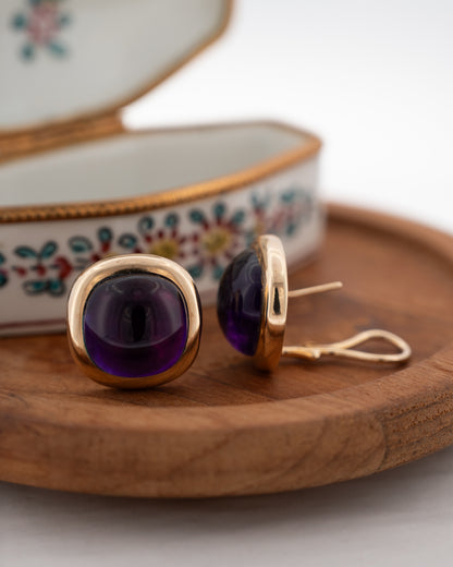 30.00 Amethyst Cabochon Stud Earrings 14K Yellow Gold