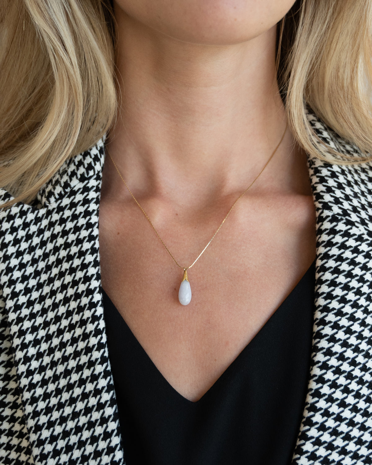 Lavender Jadeite Drop Pendant Necklace 14k Yellow Gold