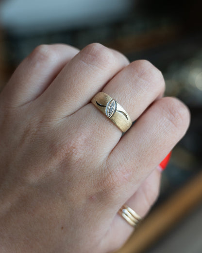 Vintage Mid-Century Diamond Three Stone Wedding Band 14k