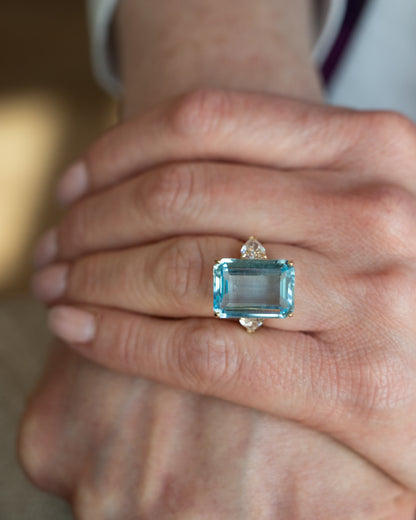 12.32 Aquamarine & Diamond Cocktail Ring 14k
