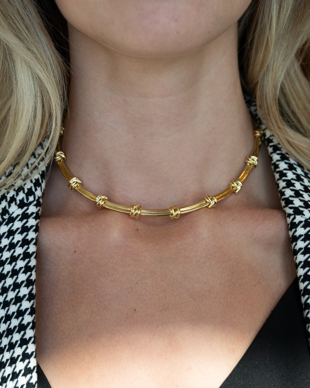 Tiffany & Co. Love Knot Necklace 18k Yellow Gold