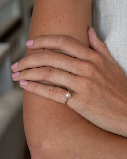 Solitaire Pearl Cocktail Ring 14k Yellow Gold