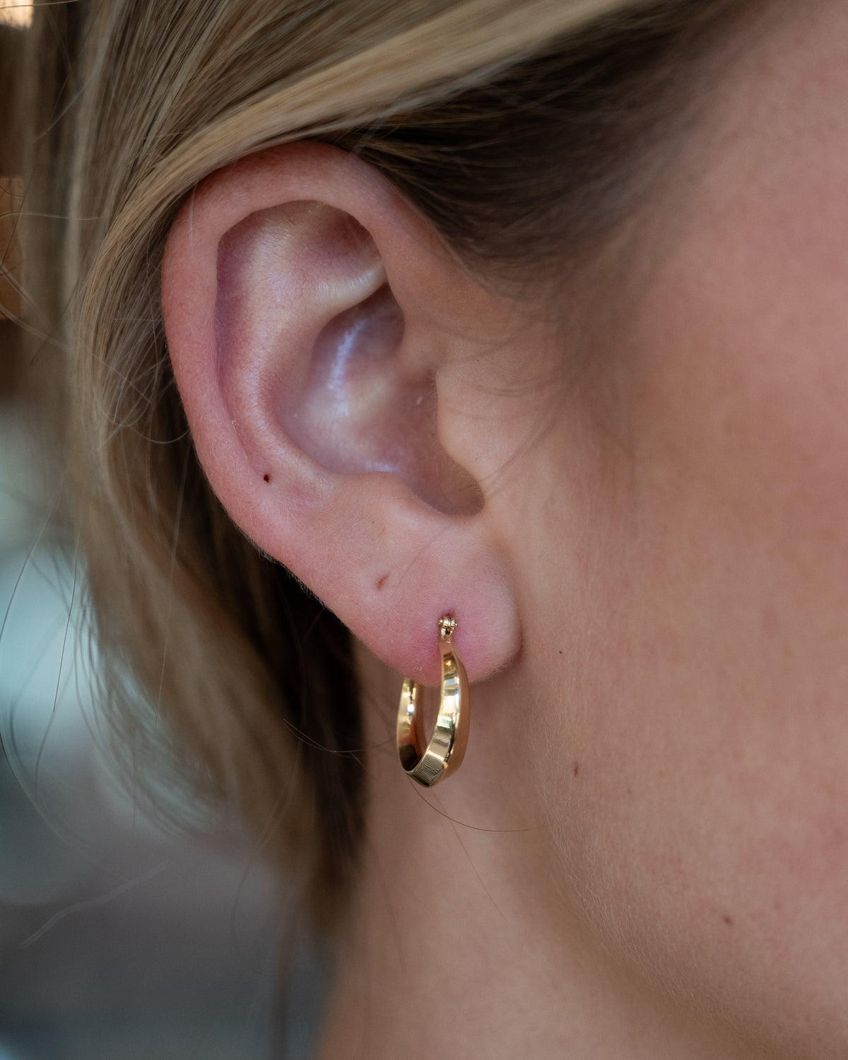 Knife Edge Hoop Earrings 14k Yellow Gold