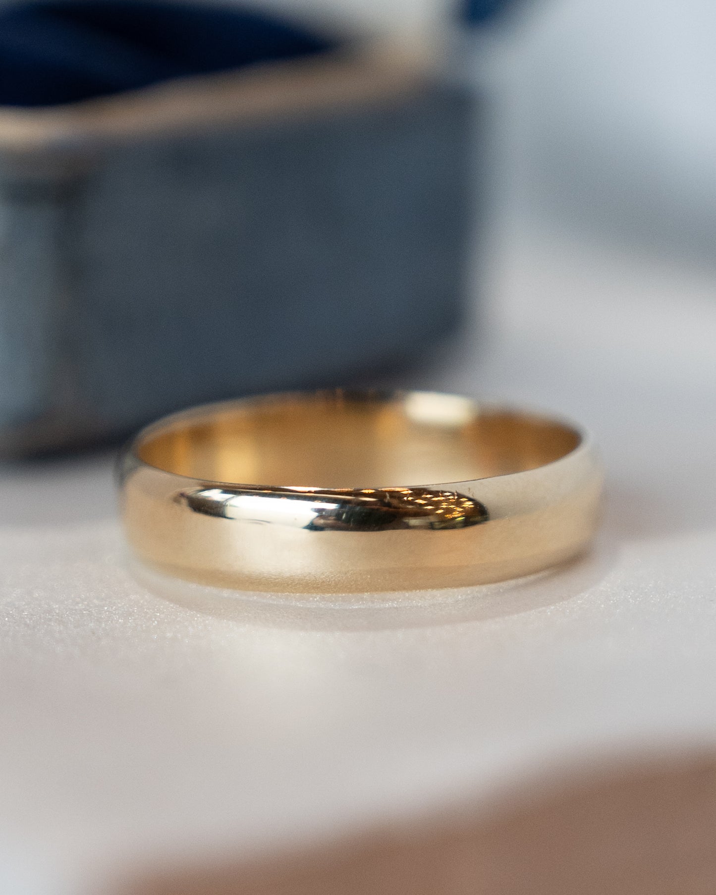 Men's European Light Wedding Band 14k Yellow Gold