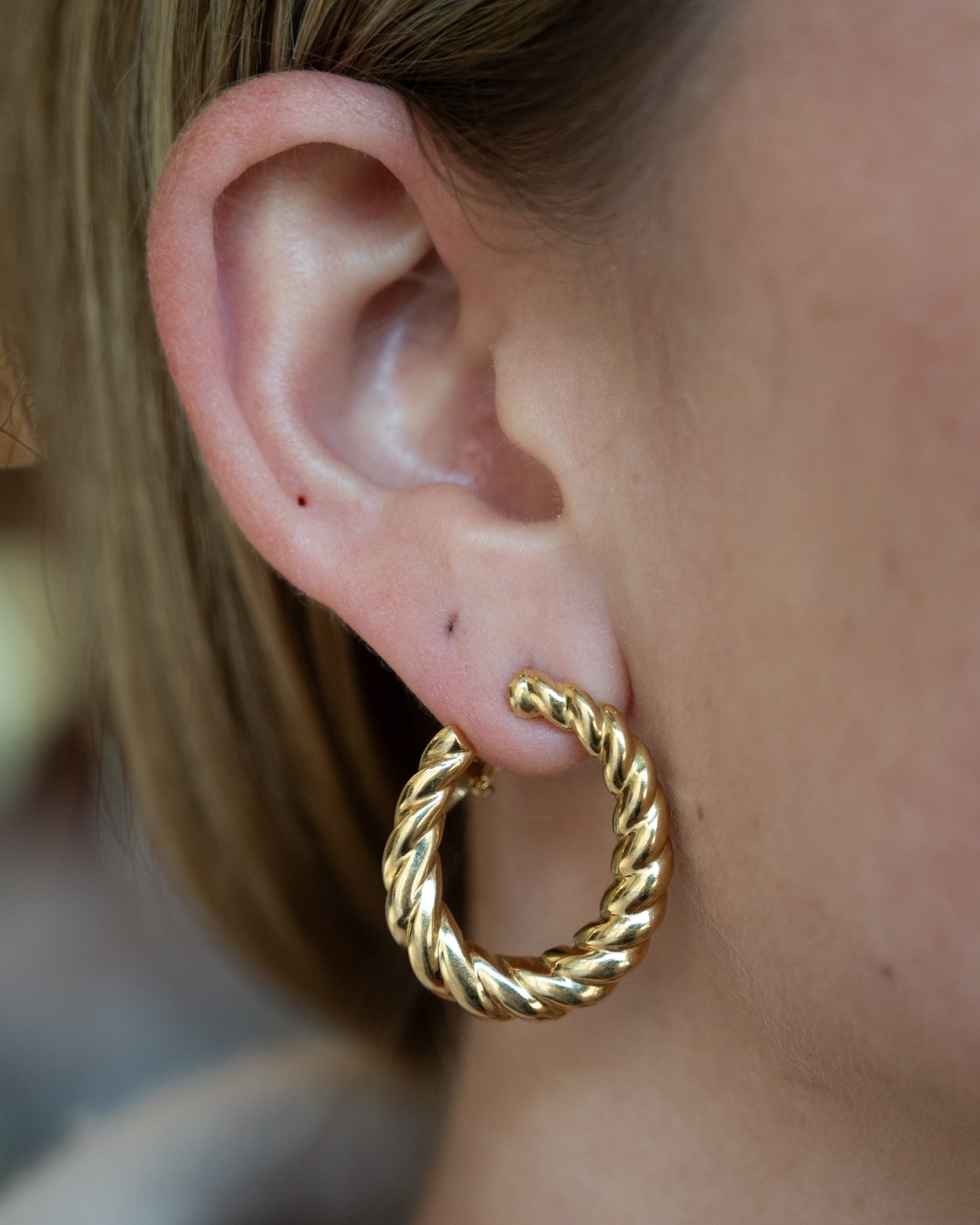 Twisted Hoop Earrings 18k Yellow Gold