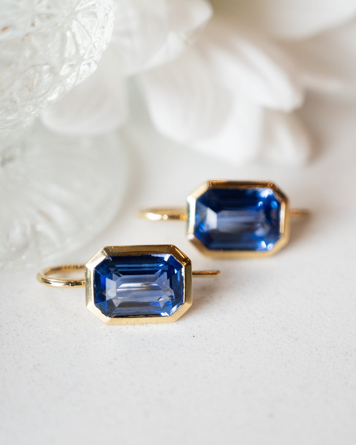 10.26 Emerald Cut Sapphire Drop Earrings 18k