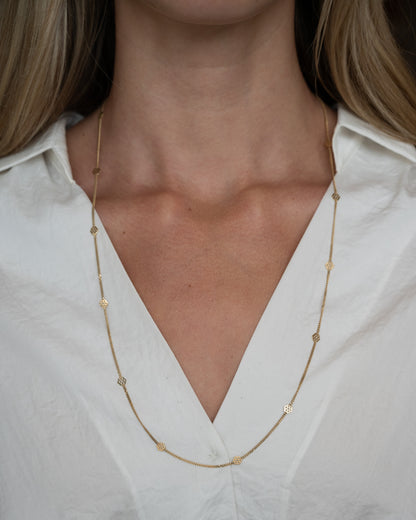 28 Inch Italian Flower Station Curb Chain Necklace 14k