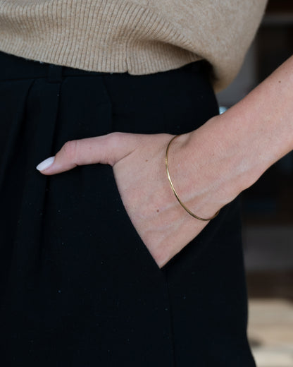 Rounded Bangle Bracelet 18k Yellow Gold