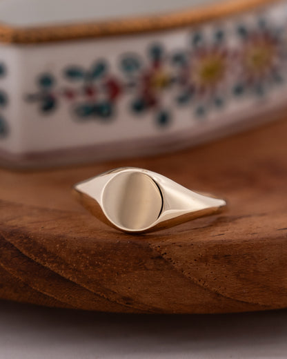 Ralph Lauren Men's Signet Ring 14k Yellow Gold