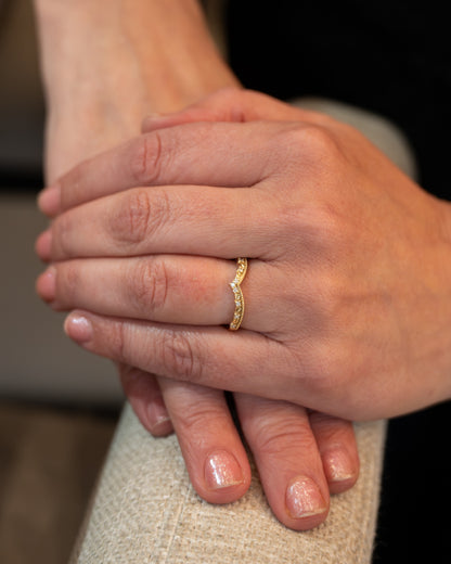 .09 Diamond V-Shape Stacking Band 14k Yellow Gold