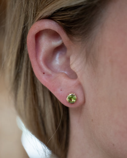 1.00 Carat Peridot Stud Earrings 14k Yellow Gold